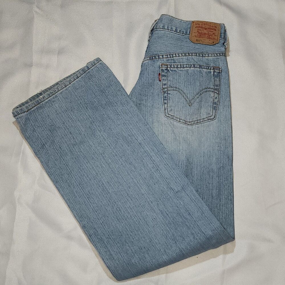 Vintage 2003 Levi’s 526 Nouveau Low Slouch Women’s Size 12M Light Wash Jeans